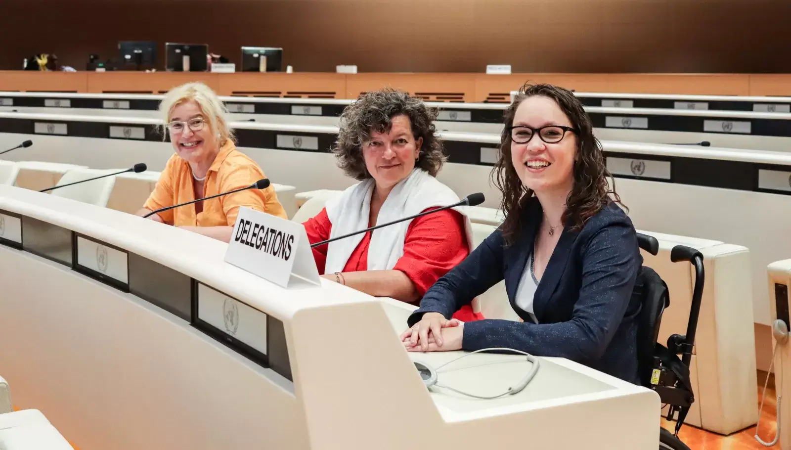 Jiska Ogier, Illya Soffer in de grote zaal van het VN-gebouw in Geneve